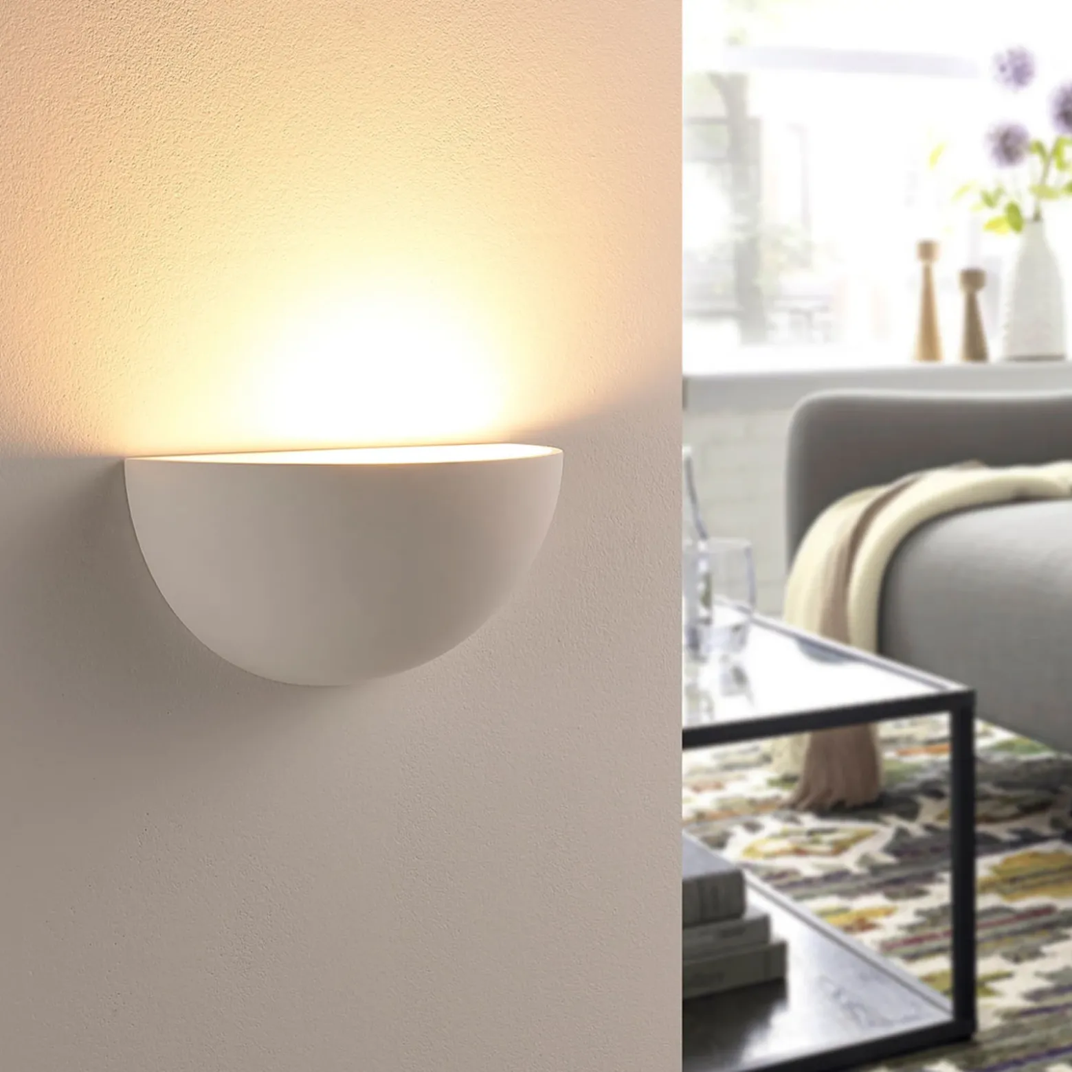 Aplique Narin de Lindby, blanco, yeso, semicircular, 28 cm