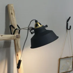Aplique Nové con enchufe, negro