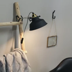 Aplique Nové con enchufe, negro