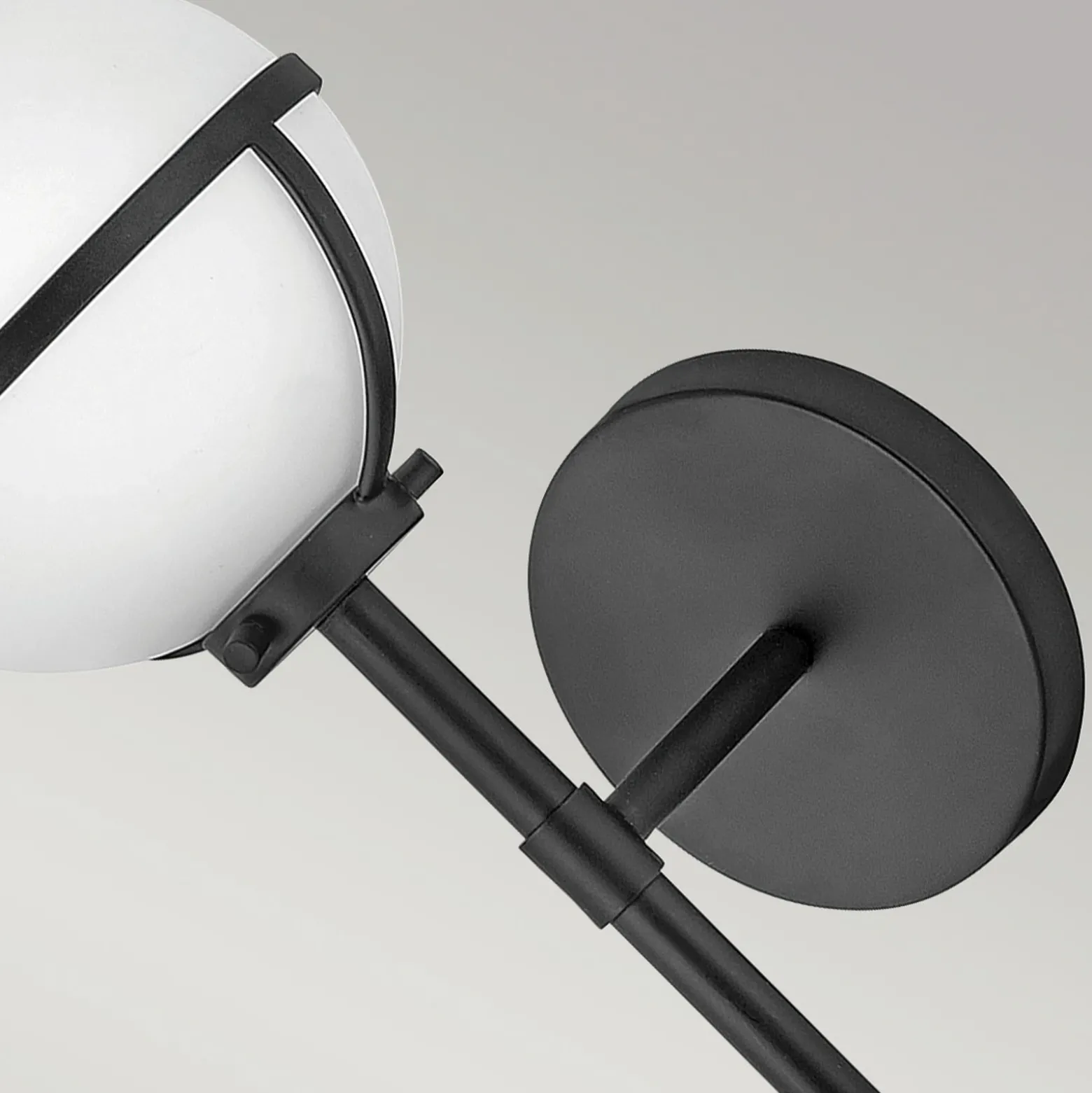 Aplique para baño Hollis, negro/opalino 1 luz