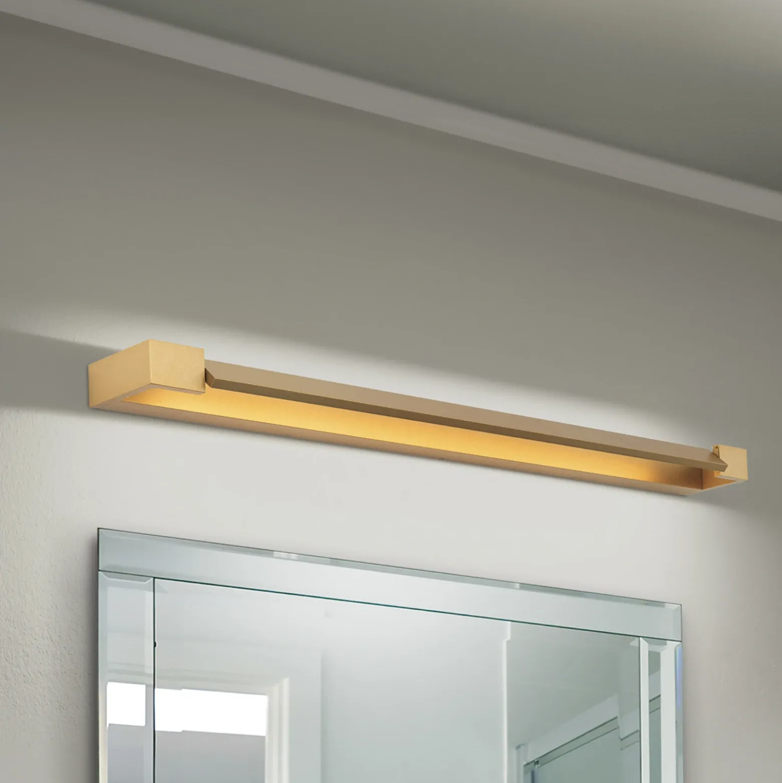 Aplique para baño Marylin LED, longitud 90 cm, dorado, aluminio