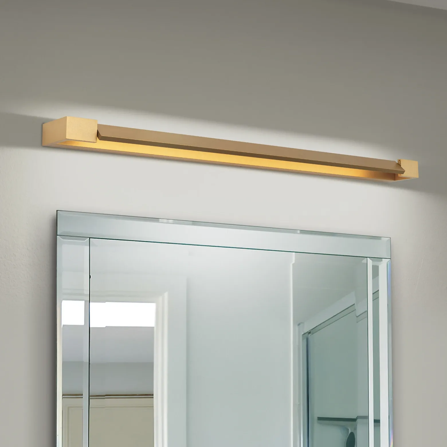 Aplique para baño Marylin LED, longitud 90 cm, dorado, aluminio