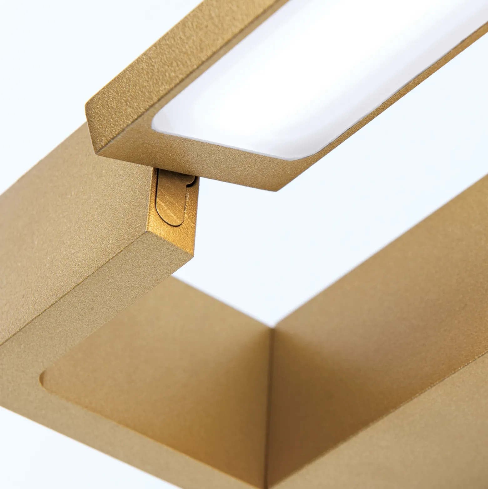 Aplique para baño Marylin LED, longitud 60 cm, dorado, aluminio