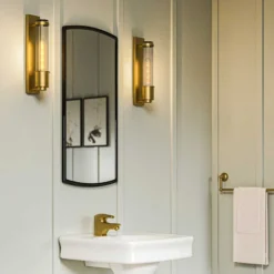 Aplique para baño Wellington1, latón, 1 luz, altura 40 cm