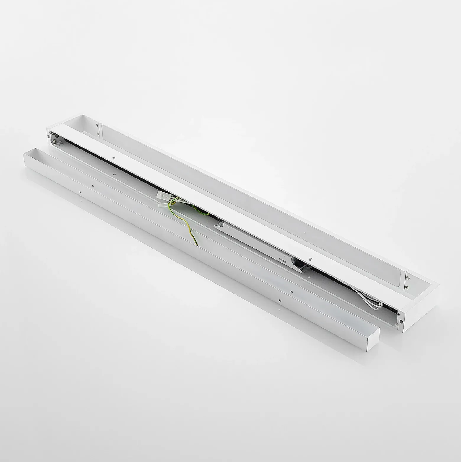 Arcchio Aplique de pared LED Jora, 90 cm, blanco, orientable, IP44