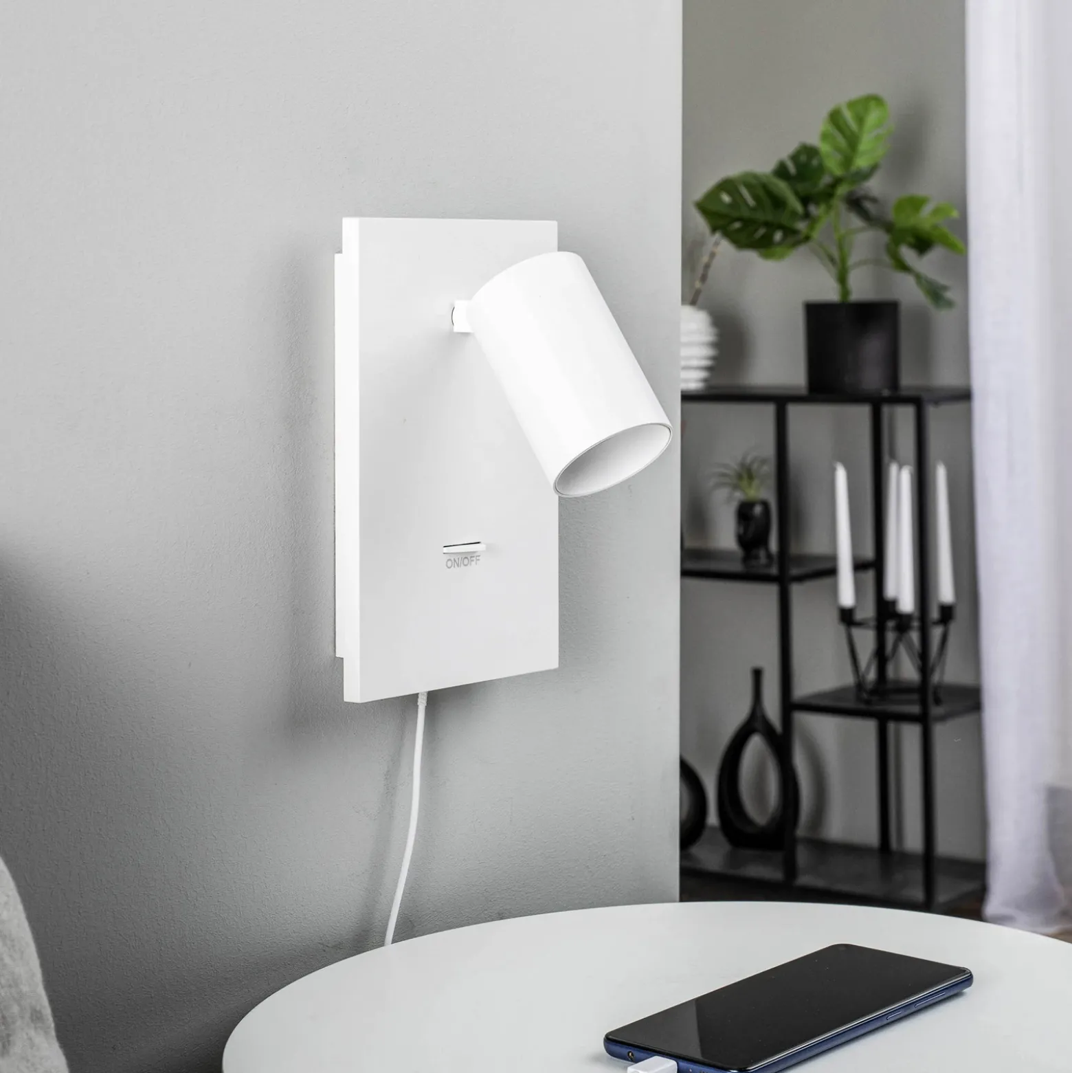 Arcchio Foco Brinja, blanco, metal, USB-C, interruptor, GU10