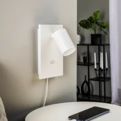 Arcchio Foco Brinja, blanco, metal, USB-C, interruptor, GU10