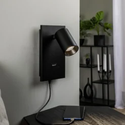 Arcchio Foco Brinja, negro, metal, USB-C, interruptor