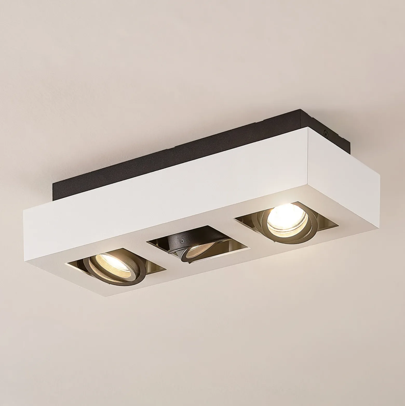 Arcchio foco Vince, 36 cm, 3 luces, blanco/negro, GU10