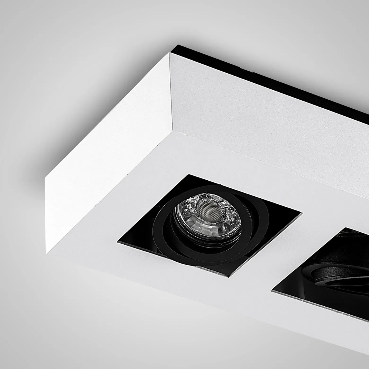 Arcchio foco Vince, 36 cm, 3 luces, blanco/negro, GU10