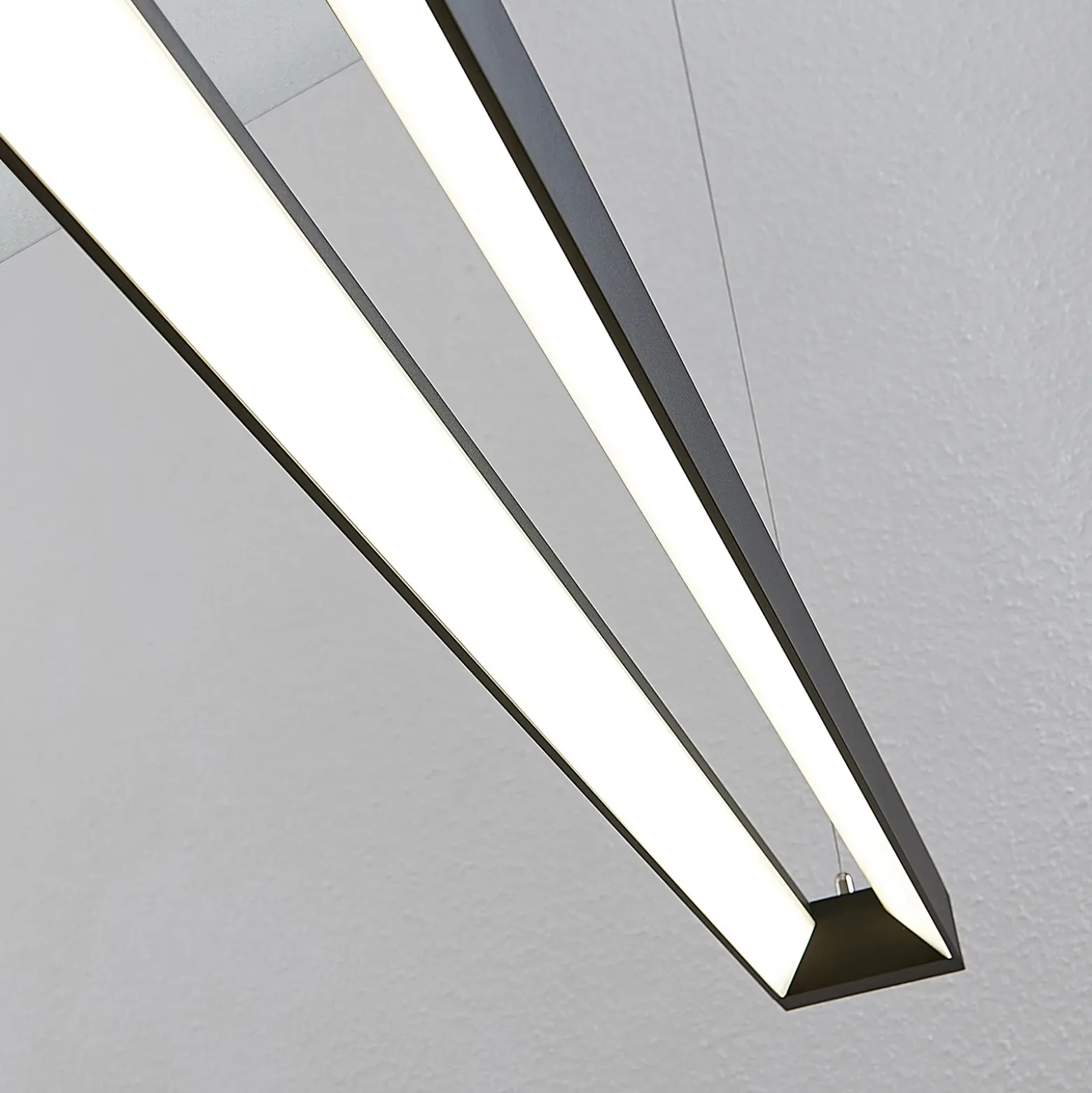 Arcchio lámpara colgante LED Cuna, negro, 122cm, metal