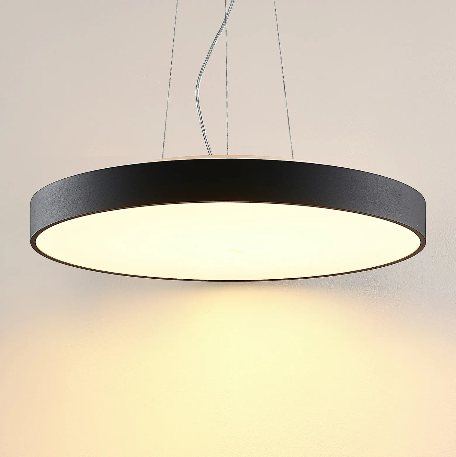 Arcchio lámpara colgante LED Vanida, negro, Ø 60 cm, arriba/abajo
