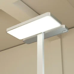 Arcchio lámpara de pie LED para oficina Aila, plata, sensor de luz diurna