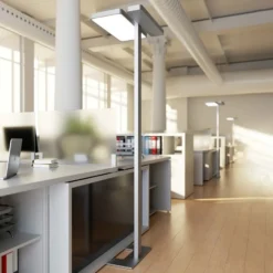 Arcchio lámpara de pie LED para oficina Aila, plata, sensor de luz diurna