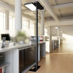 Arcchio Lámpara de pie para oficina Aila, negra, sensor de luz diurna