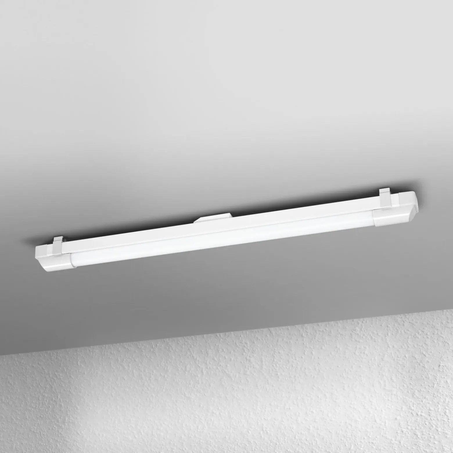 Barra de luz LED POWER BATTEN de OSRAM, 4000 K, 60 cm, 1 luz.