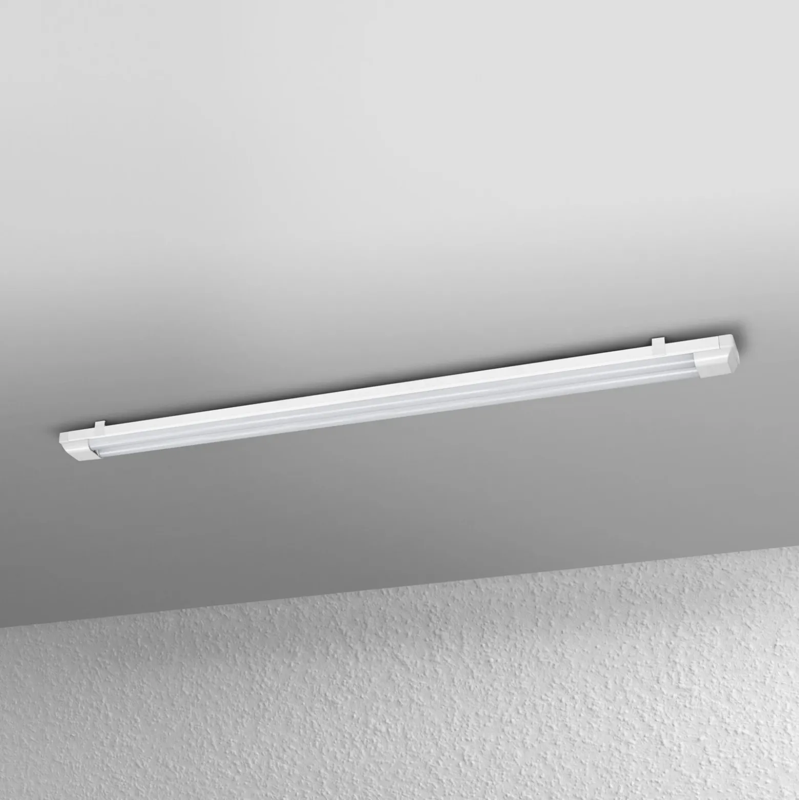Barra de luz LED POWER BATTEN de OSRAM, 4000 K, 120 cm, 2 luces.