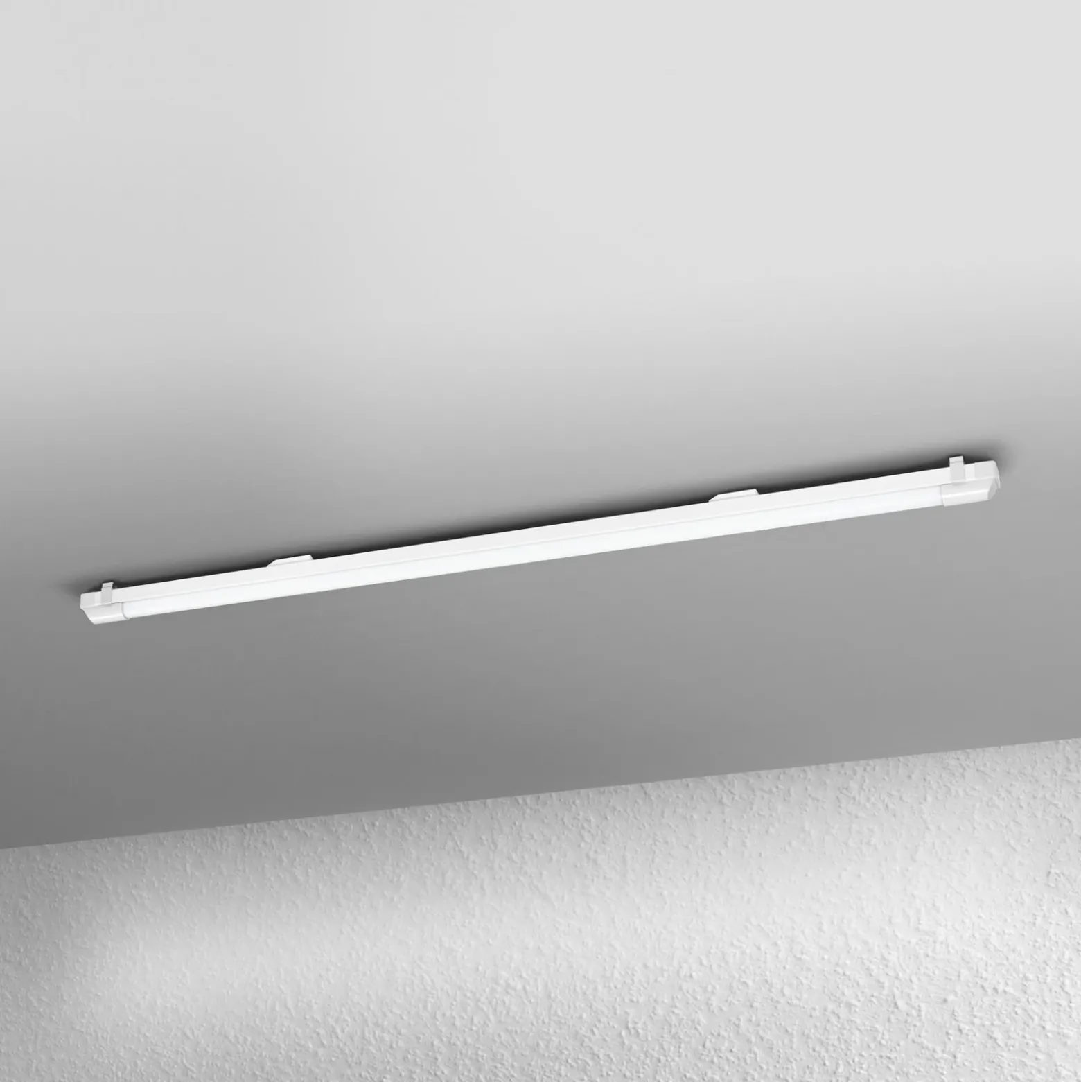 Barra de luz LED POWER BATTEN de OSRAM, 3000 K, 120 cm, 1 luz.