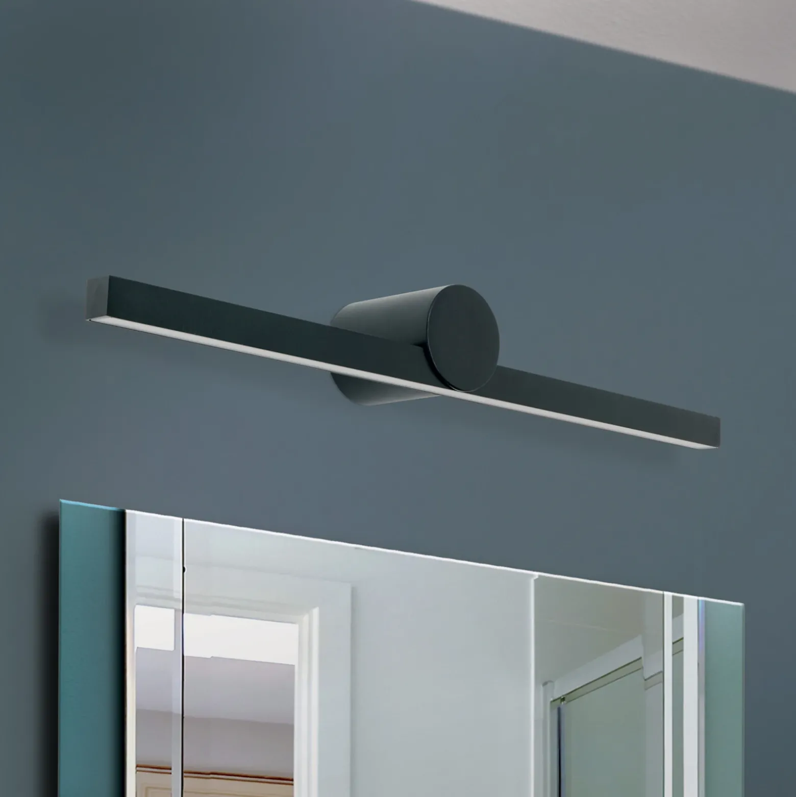 Beauty lámpara de espejo LED, anchura 61cm, negro