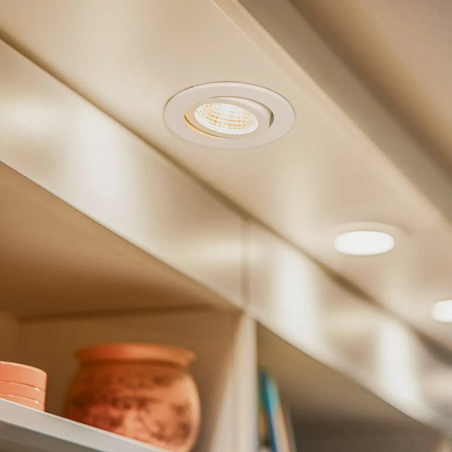 BRUMBERG foco LED 38° redondo blanco 2.700K