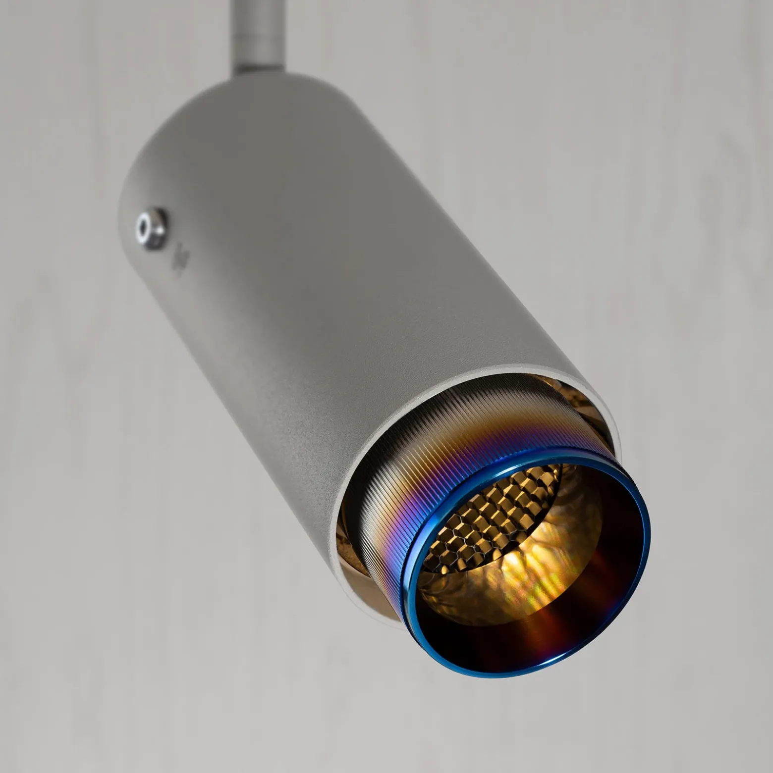 Buster + Punch Exhaust foco flex gris/quemado