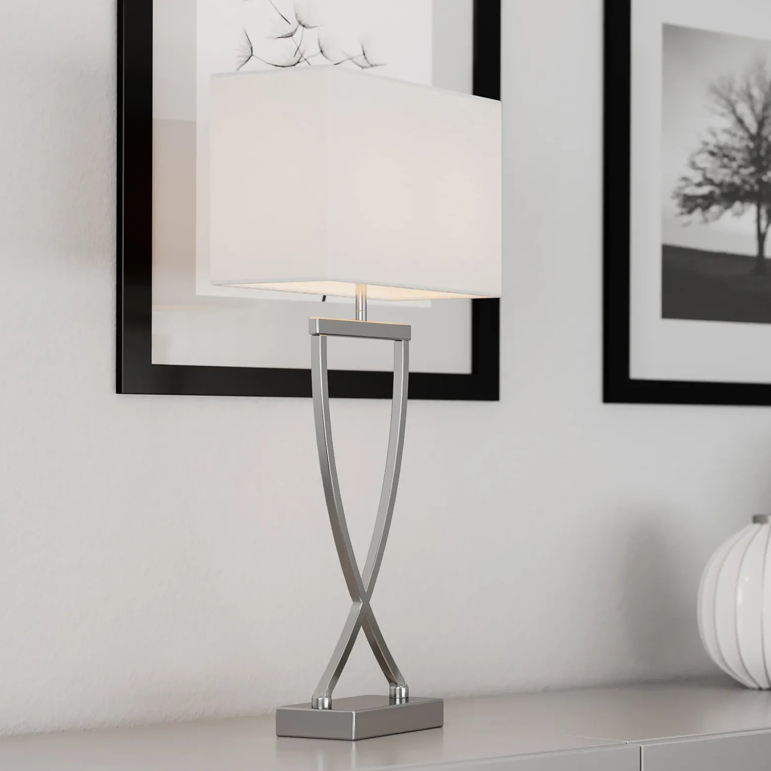 By Rydéns Omega lámpara de mesa cromo/blanco altura 52cm