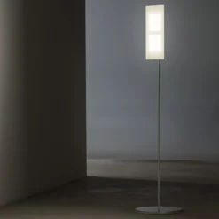 Con tecnología OLED: lámpara de pie OMLED One f2 blanca