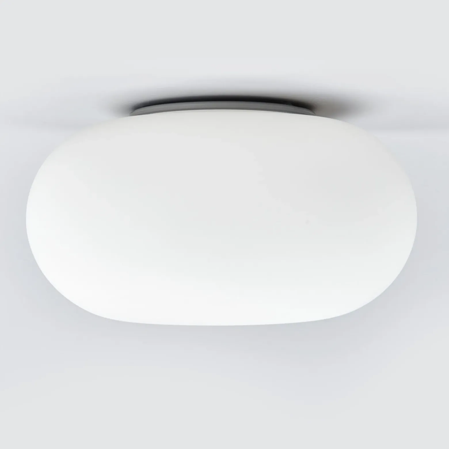 Discreto plafón Optica de 35 cm