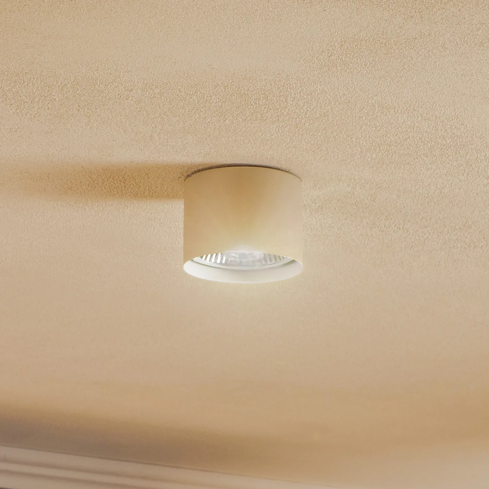 Downlight Chloe color crema, metal, 9 cm de altura, orientable, GU10