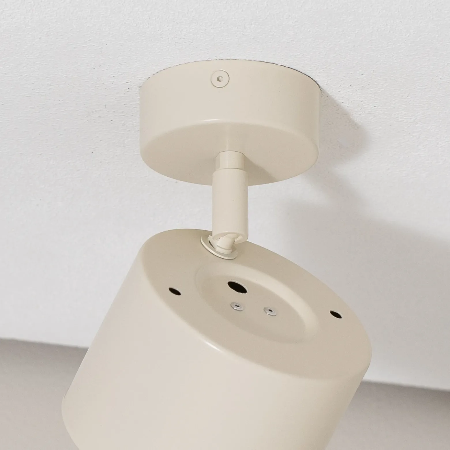 Downlight Chloe color crema, metal, 16 cm, orientable, GU10