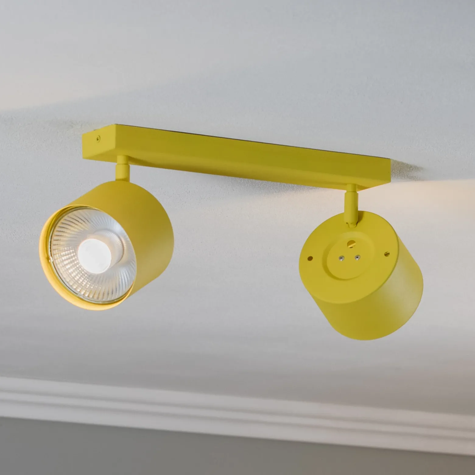 Downlight Chloe orientable 2 luces, amarillo