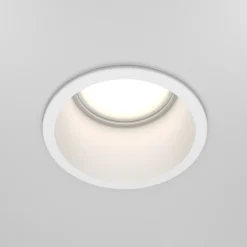 Downlight empotrable Maytoni Reif, blanco/blanco, Ø 6,8 cm, aluminio