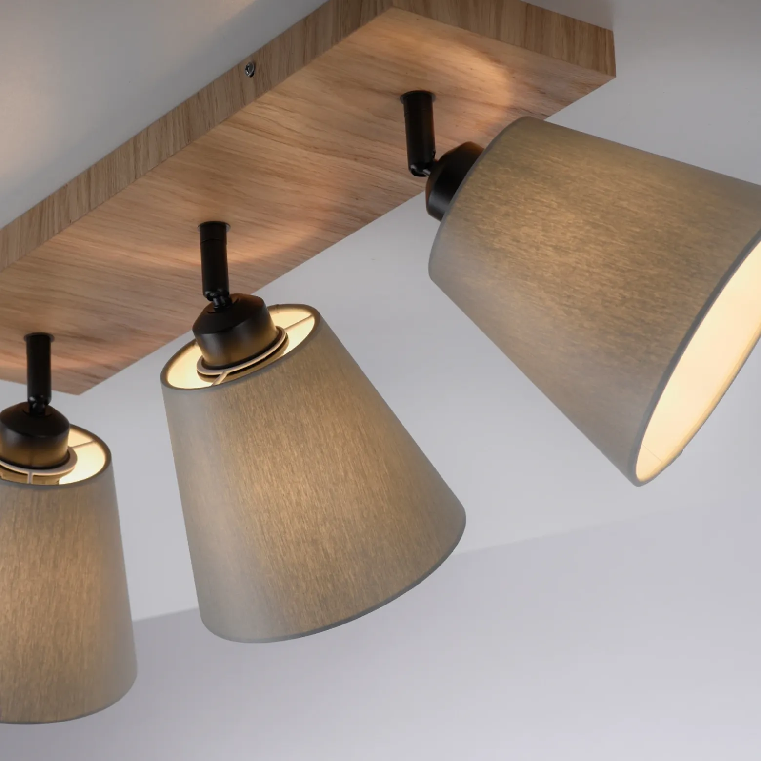 Downlight Gerda Michel, de 3 luces, madera/tejido