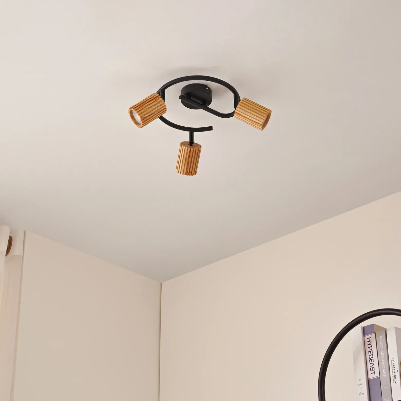 Downlight Lindby Stralino, 3 luces, Ø31 cm, madera, GU10