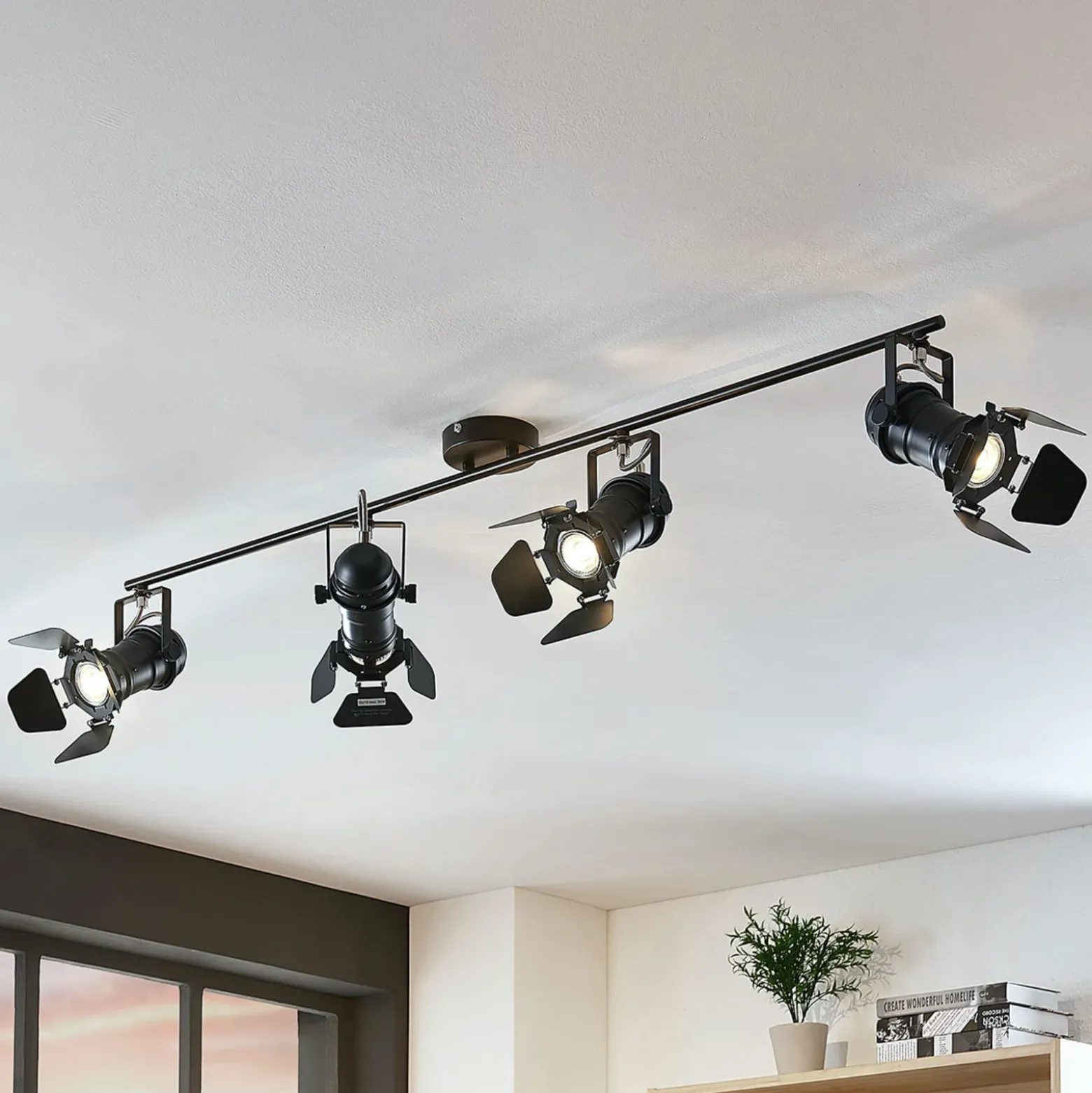 Downlight Lindby Tilen, 4 luces, negro, metal, 125 cm