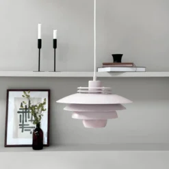 Dyberg Larsen lámpara colgante Ejka mini, rosa, Ø 30 cm, metal