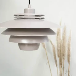 Dyberg Larsen lámpara colgante Ejka mini, beige, Ø 30 cm, metal
