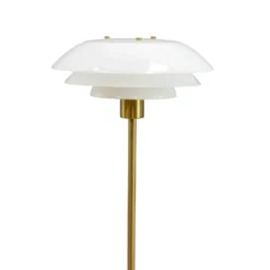 Dyberg Larsen lámpara de pie DL31, color latón, altura 133 cm
