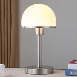 Elegante lámpara de mesa Jolie pantalla de vidrio