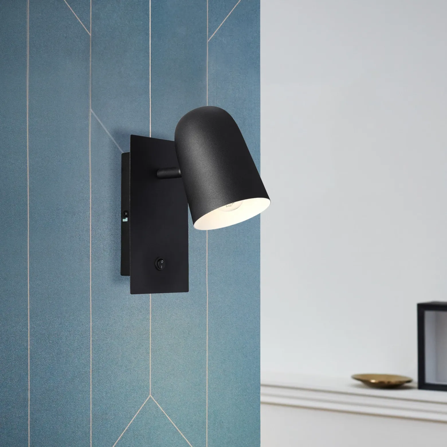 Foco de pared Ayr, negro mate, altura 20 cm, metal