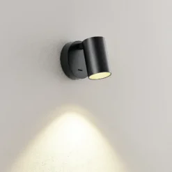 Foco de pared CAN TILT, negro, Ø 10 cm, metal Interruptor USB