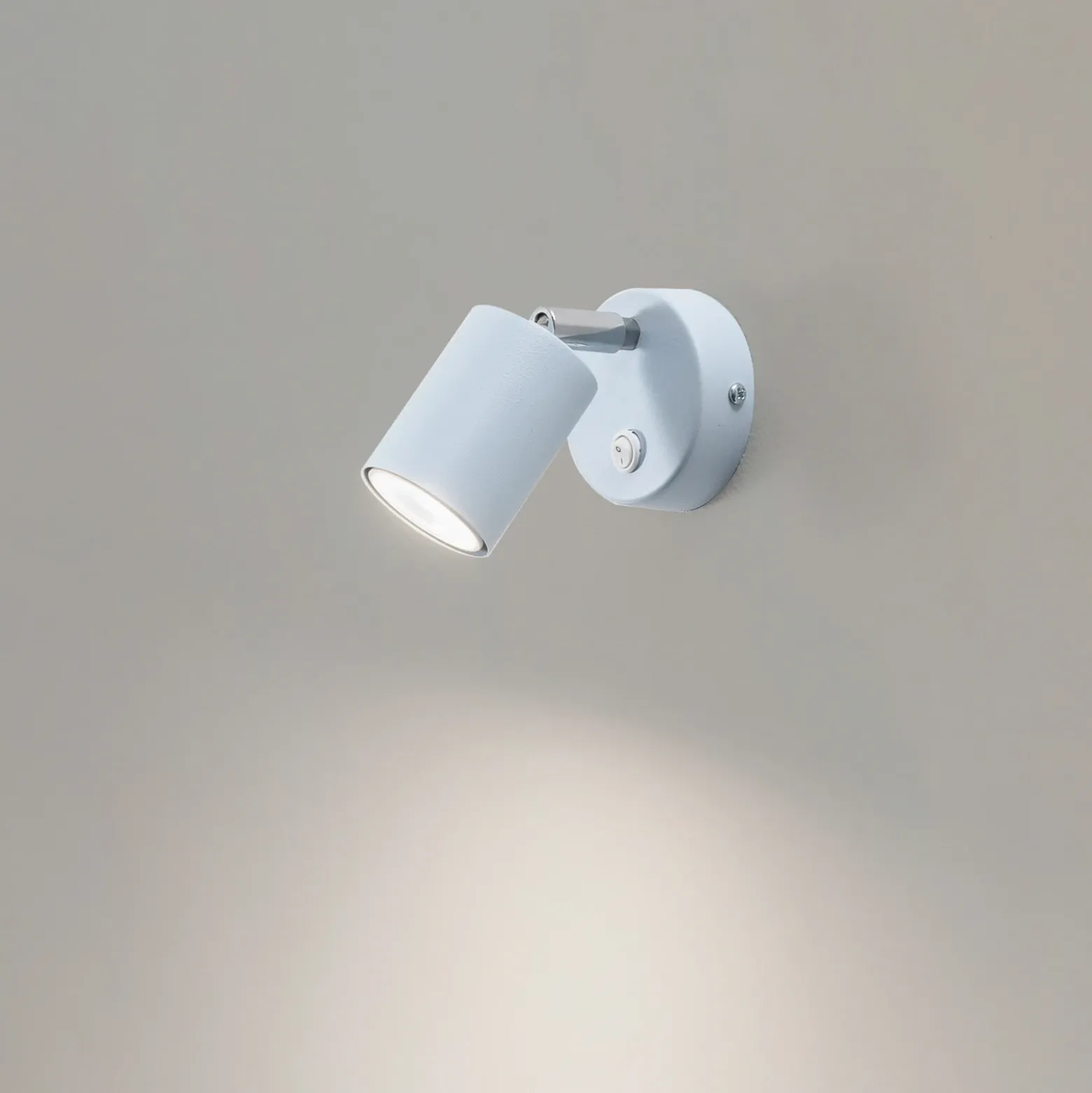 Foco de pared Fun, azul claro, 14 cm de altura, regulable, GU10