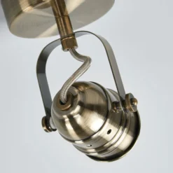 Foco de pared Leonor de Lindby, latón, metal, 1 luz, 9,5 cm