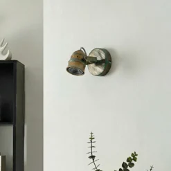 Foco de pared Lindby Leonor, verde, metal, 1 luz, 9,5 cm