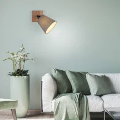 Foco de pared Michel verde con pantalla de tela