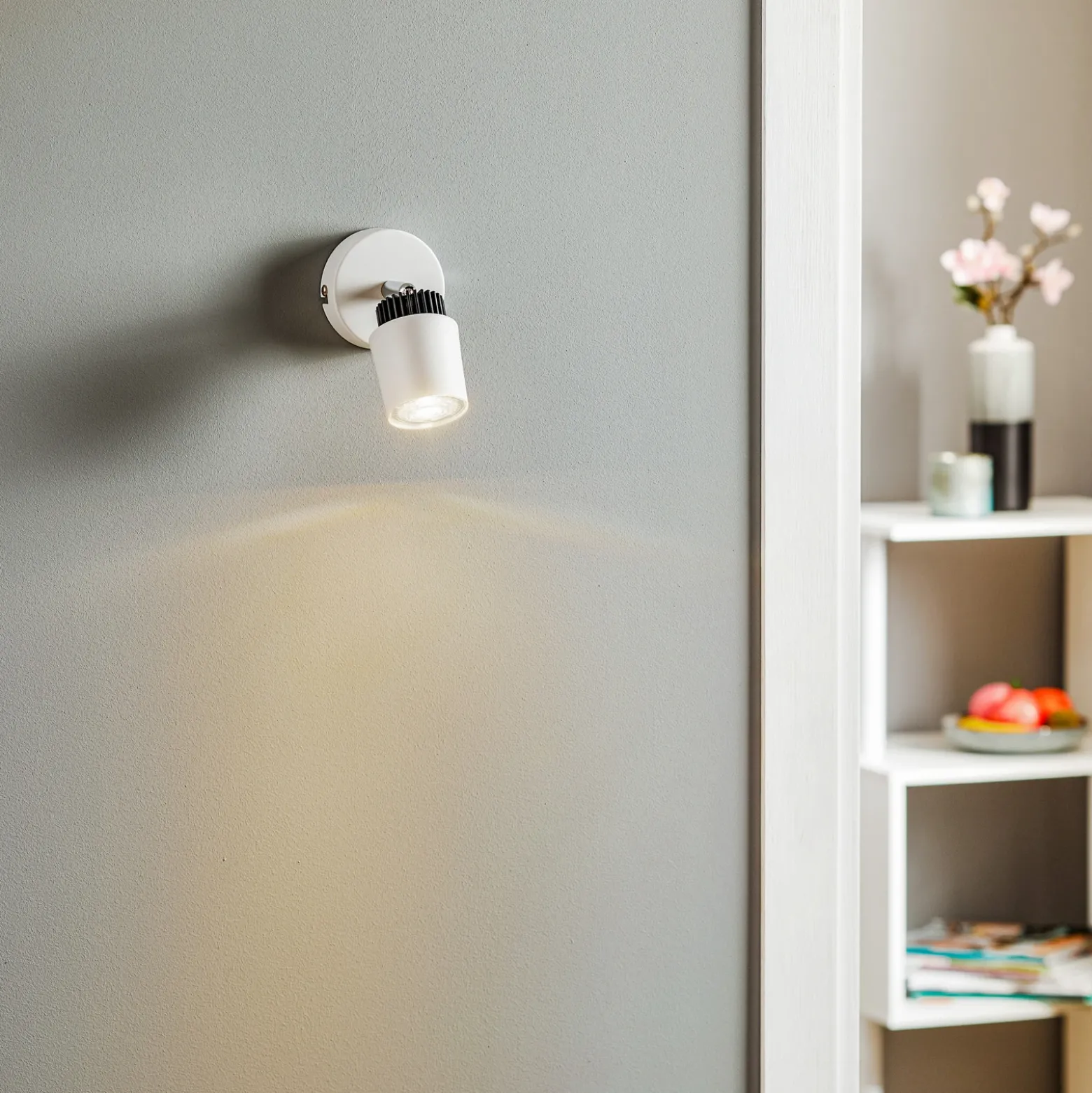 Foco de pared Tec en blanco, 1 luz