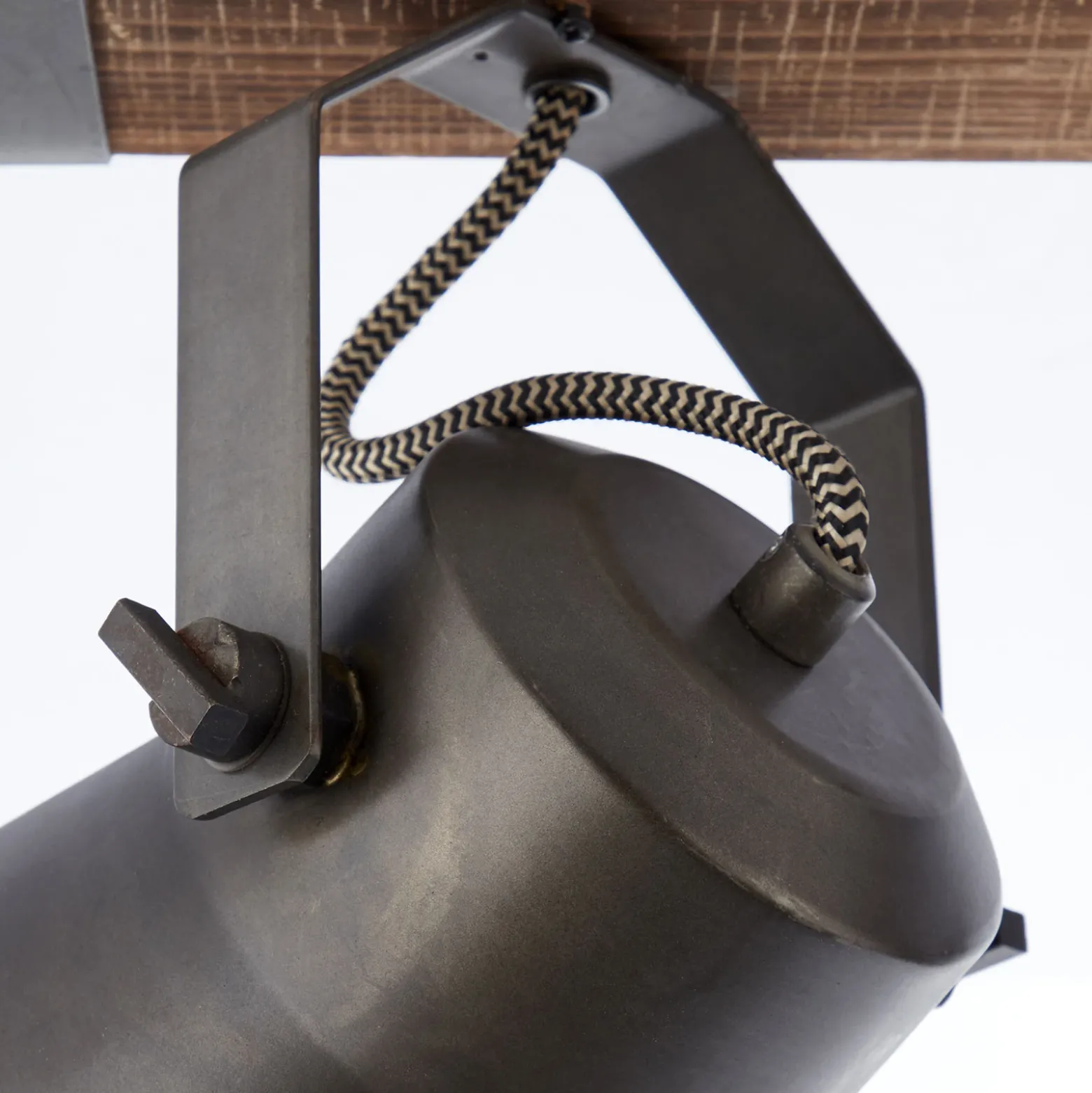 Foco de techo Plow, negro/madera oscura