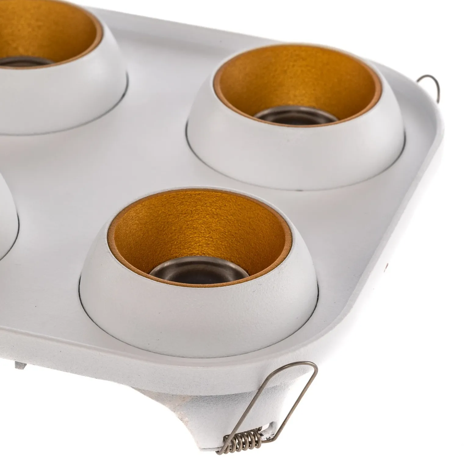 Foco empotrable Bega LED Studio Line, blanco/latón, 4 luces.