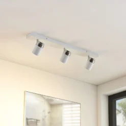 Foco Lindby Kardo, 3 luces, blanco, metal, IP44