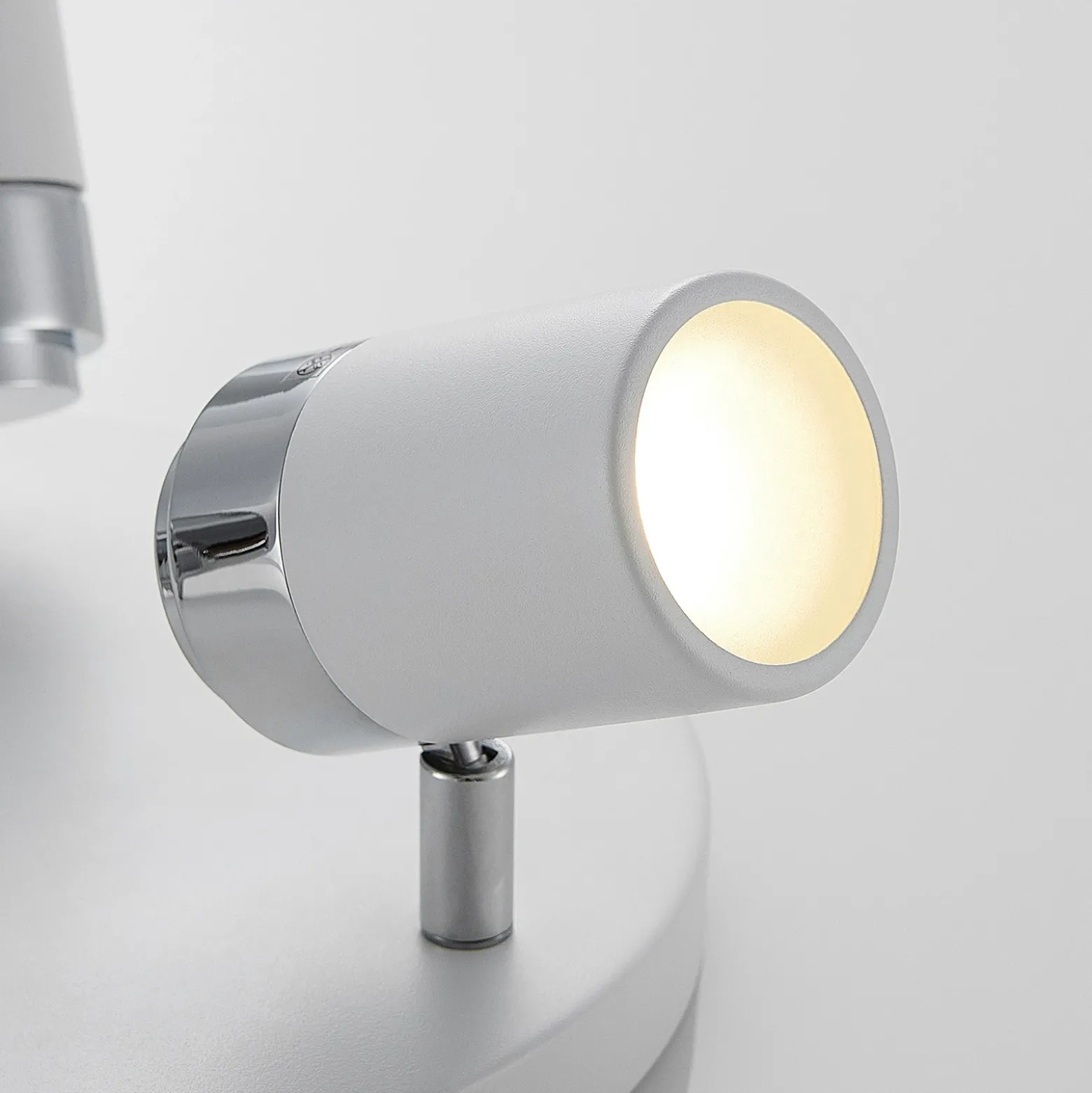 Foco Lindby Kardo, redondo, 3 luces, blanco, metal, IP44